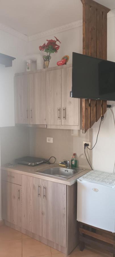 Apartments Resul Pushi Ksamil Exteriör bild